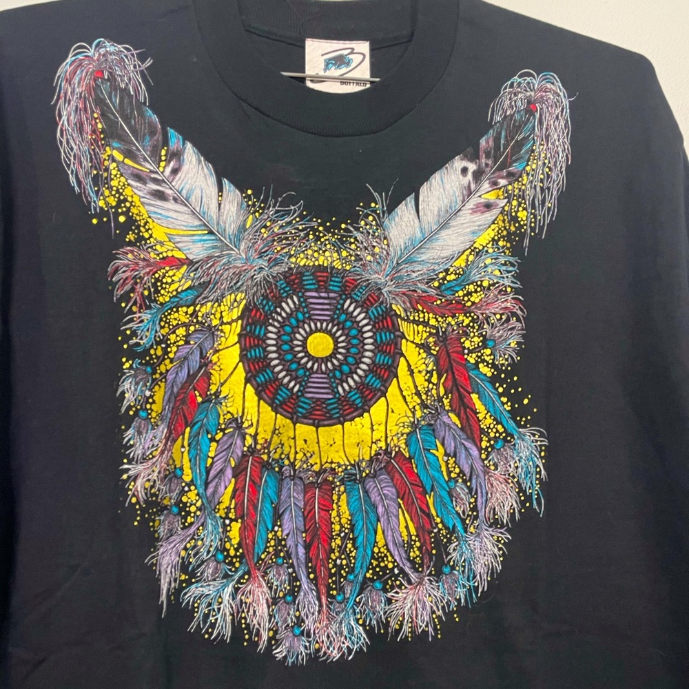 VTG Fruit of the Loom black graphic tee w/ Native American feather imagery sz XL